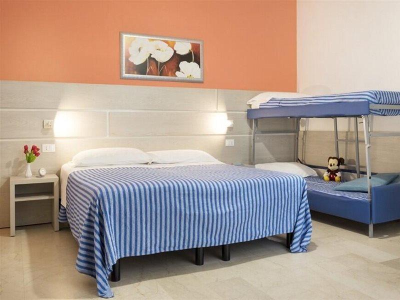 Hotel Edy Ρίμινι Εξωτερικό φωτογραφία