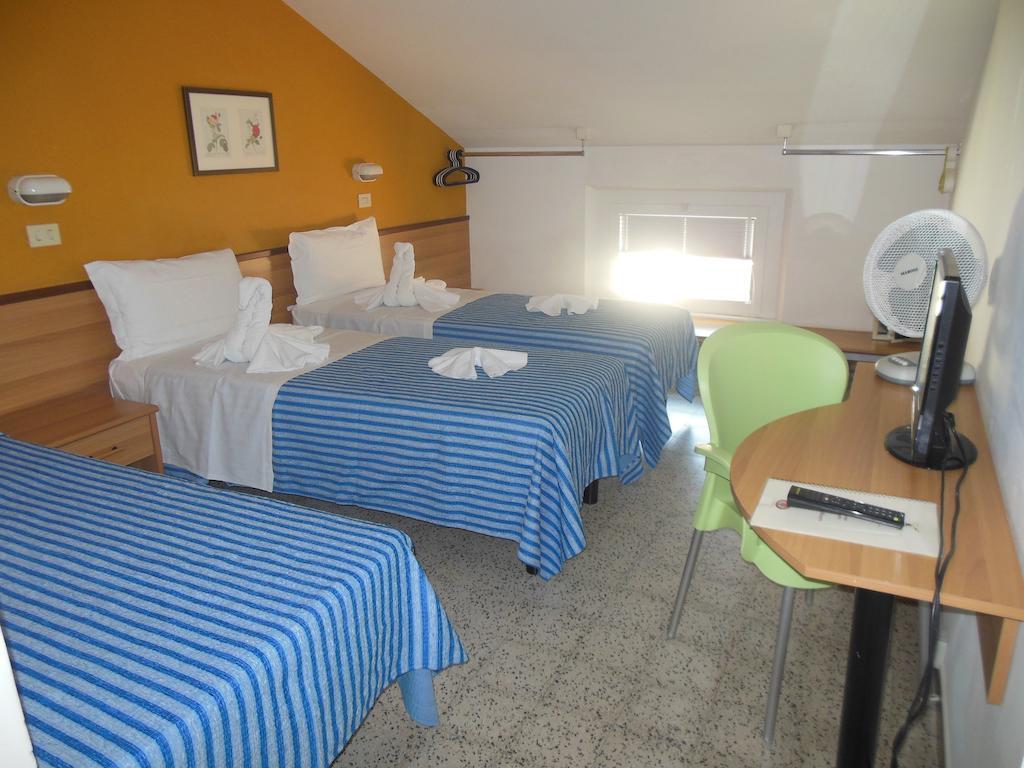 Hotel Edy Ρίμινι Εξωτερικό φωτογραφία