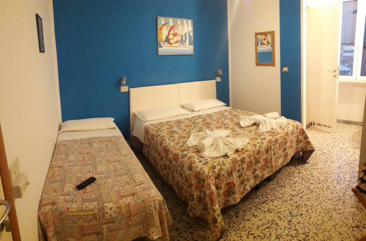 Hotel Edy Ρίμινι Εξωτερικό φωτογραφία