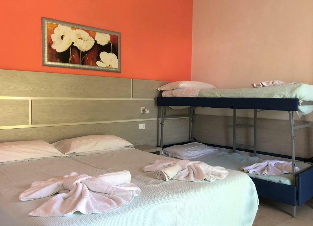 Hotel Edy Ρίμινι Εξωτερικό φωτογραφία