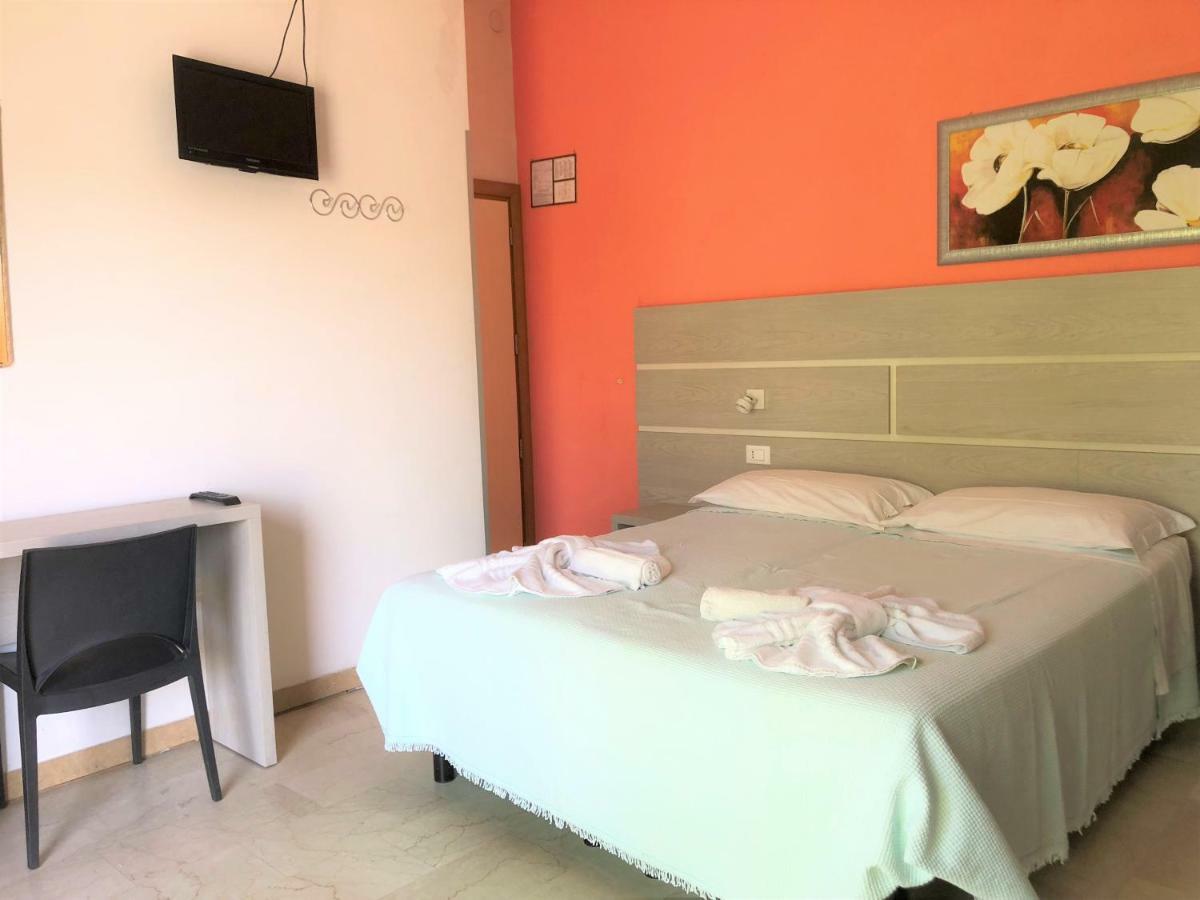 Hotel Edy Ρίμινι Εξωτερικό φωτογραφία