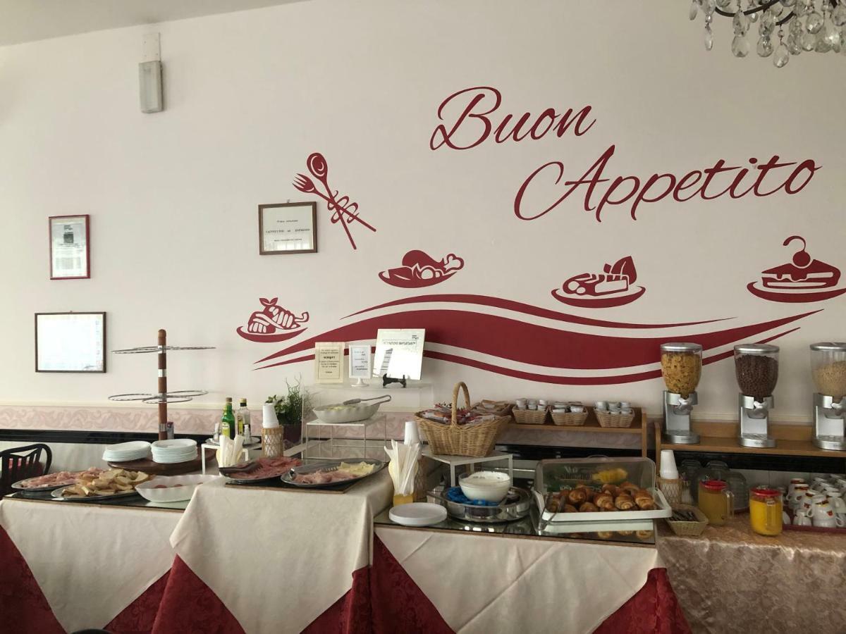 Hotel Edy Ρίμινι Εξωτερικό φωτογραφία