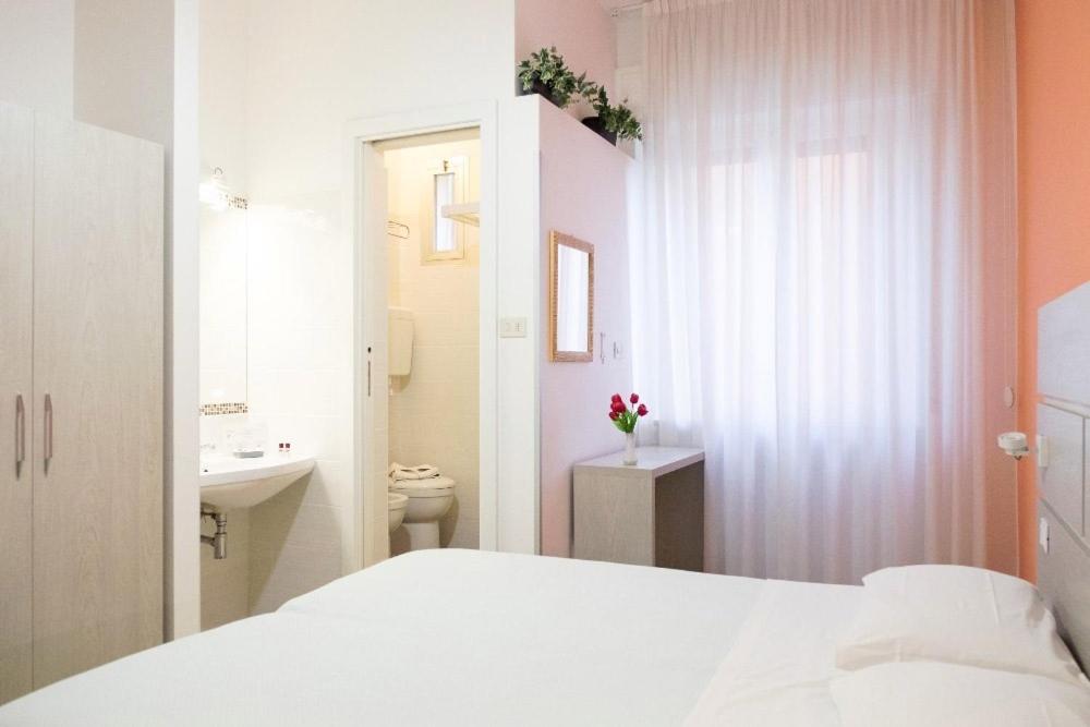 Hotel Edy Ρίμινι Εξωτερικό φωτογραφία
