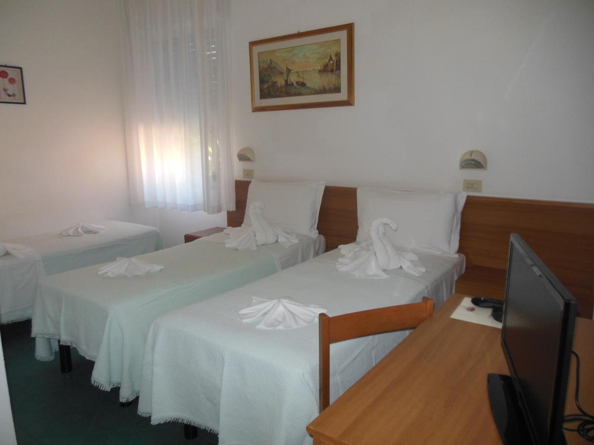 Hotel Edy Ρίμινι Εξωτερικό φωτογραφία
