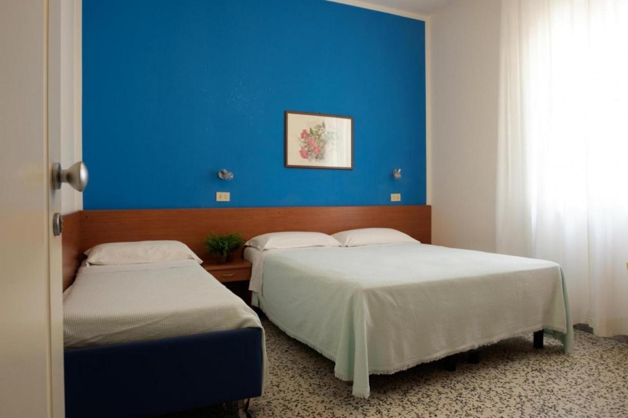 Hotel Edy Ρίμινι Εξωτερικό φωτογραφία